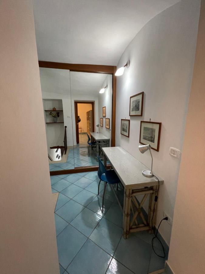 Atri Guest House Наполи Екстериор снимка