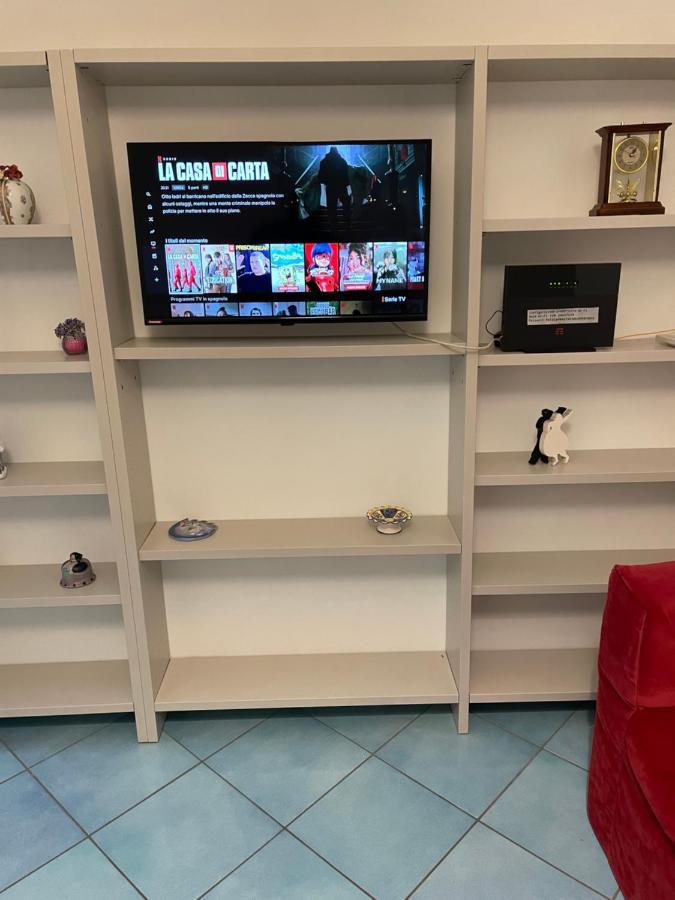 Atri Guest House Наполи Екстериор снимка