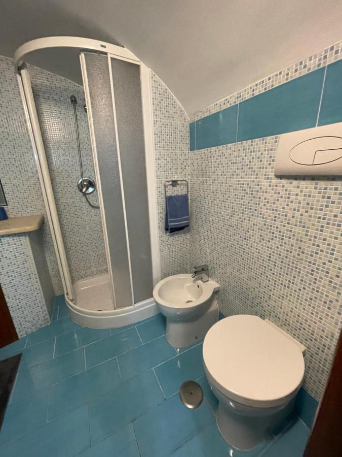 Atri Guest House Наполи Екстериор снимка